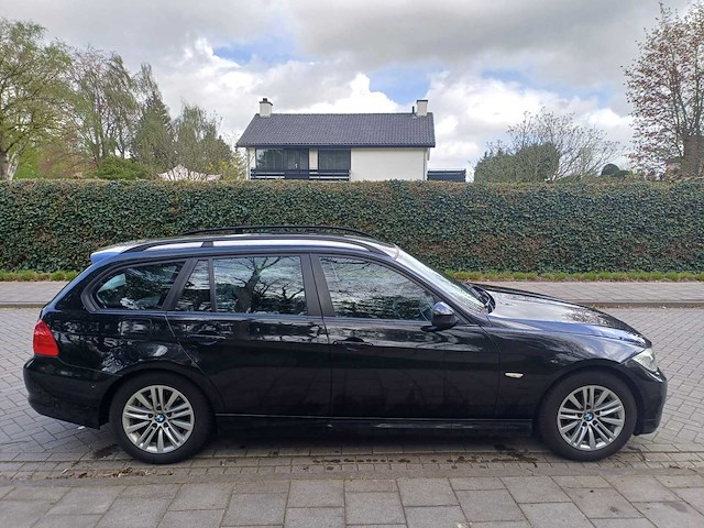 Bmw 318i touring executive, l-242-gb - afbeelding 11 van  11