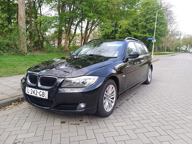 Bmw 318i touring executive, l-242-gb - afbeelding 11 van  15