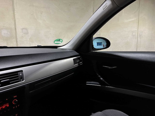 Bmw 318i touring high executive 3-serie 141pk 2008, 22-hnj-3 youngtimer - afbeelding 12 van  33