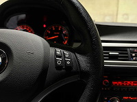 Bmw 318i touring high executive 3-serie 141pk 2008, 22-hnj-3 youngtimer - afbeelding 17 van  51