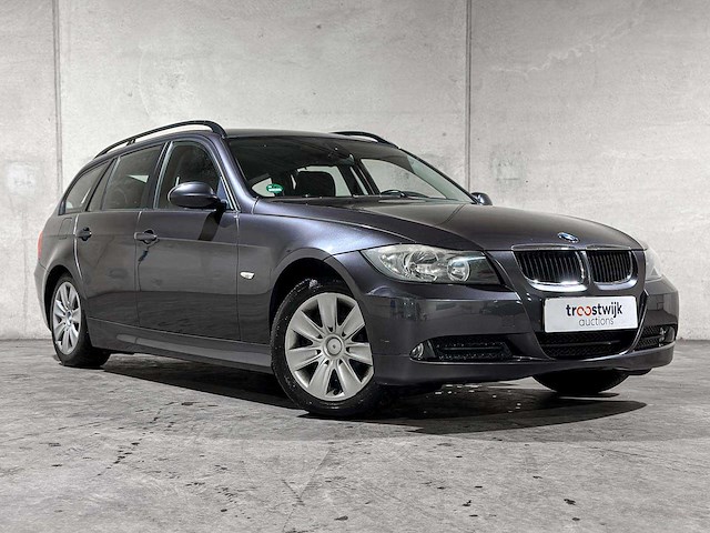 Bmw 318i touring high executive 3-serie 141pk 2008, 22-hnj-3 youngtimer - afbeelding 49 van  51