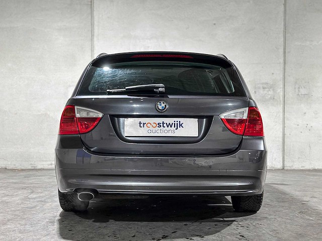 Bmw 318i touring high executive 3-serie 141pk 2008, 22-hnj-3 youngtimer - afbeelding 50 van  51