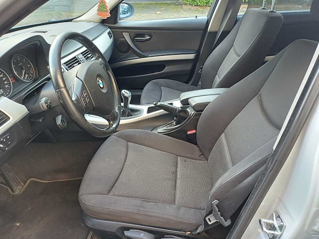 Bmw 318i touring, rj-825-v - afbeelding 9 van  20