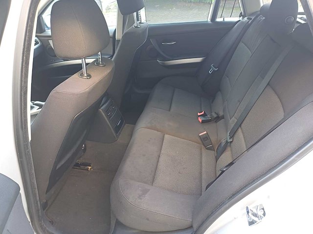 Bmw 318i touring, rj-825-v - afbeelding 13 van  20