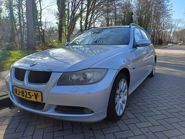 Bmw 318i touring, rj-825-v - afbeelding 15 van  20