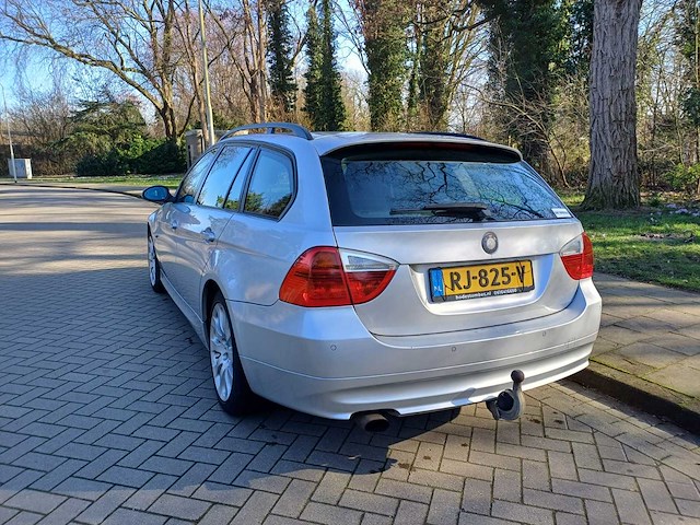 Bmw 318i touring, rj-825-v - afbeelding 19 van  20