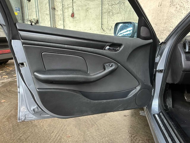 Bmw 318i touring special exec. 3-serie 141pk 2003, 65-nj-vl - afbeelding 18 van  37