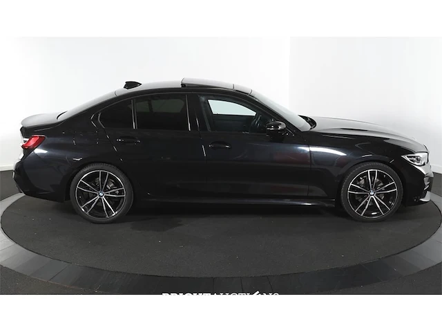 Bmw 320 i business edition 183pk 2021 (origineel-nl) 3-serie, l-634-xb - afbeelding 31 van  35