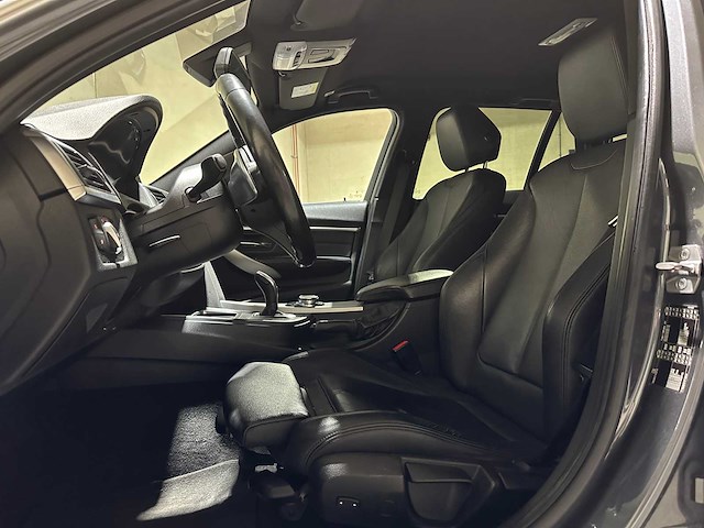 Bmw 320d ede luxury 163pk 2015 (origineel-nl) 3-serie touring f31, hg-460-p - afbeelding 30 van  47
