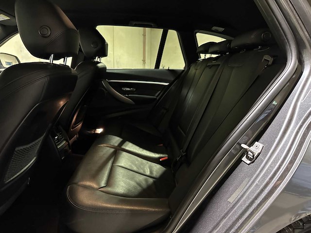 Bmw 320d ede luxury 163pk 2015 (origineel-nl) 3-serie touring f31, hg-460-p - afbeelding 32 van  47
