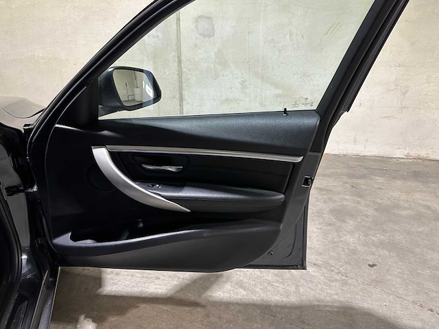 Bmw 320d ede luxury 163pk 2015 (origineel-nl) 3-serie touring f31, hg-460-p - afbeelding 38 van  47