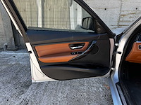 Bmw 320d efficientdynamics edition high executive 163pk 2014 (origineel-nl) 3-serie, 4-xdd-34 - afbeelding 28 van  54