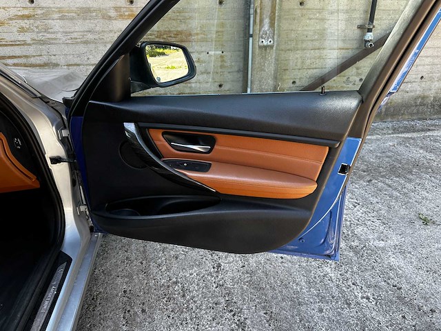 Bmw 320d efficientdynamics edition high executive 163pk 2014 (origineel-nl) 3-serie, 4-xdd-34 - afbeelding 35 van  54