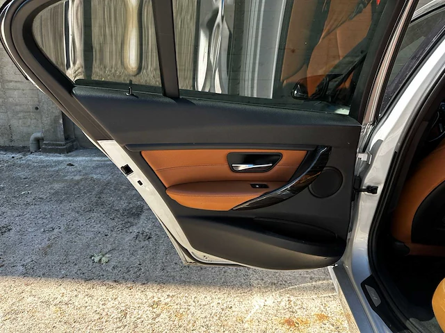 Bmw 320d efficientdynamics edition high executive 163pk 2014 (origineel-nl) 3-serie, 4-xdd-34 - afbeelding 25 van  55
