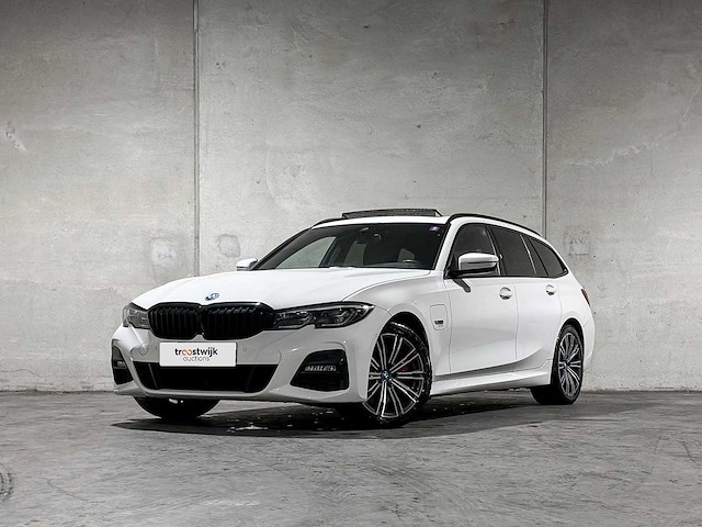 Bmw 320e touring business edition plus m-sport 204pk 2022 (origineel-nl + 1e eigenaar) 3-serie, p-991-jh - afbeelding 1 van  46