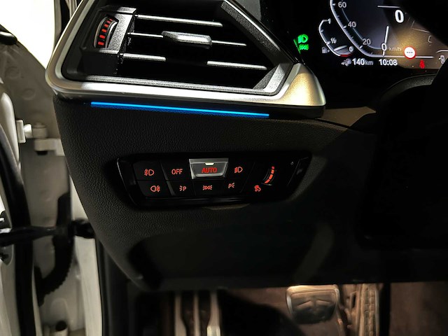 Bmw 320e touring business edition plus m-sport 204pk 2022 (origineel-nl + 1e eigenaar) 3-serie, p-991-jh - afbeelding 13 van  46