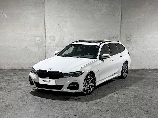 Bmw 320e touring business edition plus m-sport 204pk 2022 (origineel-nl + 1e eigenaar) 3-serie, p-991-jh - afbeelding 22 van  46