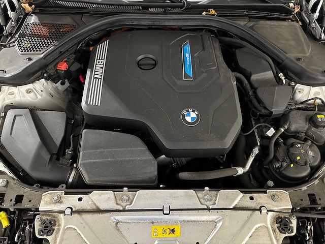 Bmw 320e touring business edition plus m-sport 204pk 2022 (origineel-nl + 1e eigenaar) 3-serie, p-991-jh - afbeelding 38 van  46