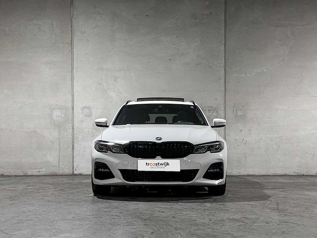 Bmw 320e touring business edition plus m-sport 204pk 2022 (origineel-nl + 1e eigenaar) 3-serie, p-991-jh - afbeelding 33 van  46