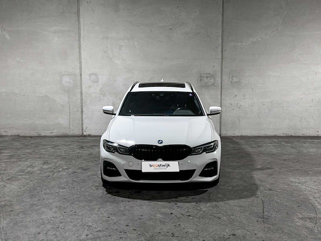 Bmw 320e touring business edition plus m-sport 204pk 2022 (origineel-nl + 1e eigenaar) 3-serie, p-991-jh - afbeelding 42 van  46