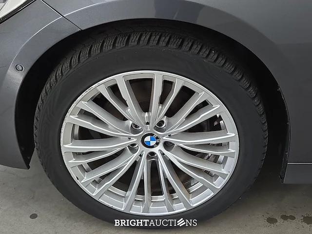 Bmw 320i 3-serie executive edition 184pk 2019 (origineel-nl) 3-serie, xt-203-t - afbeelding 10 van  39