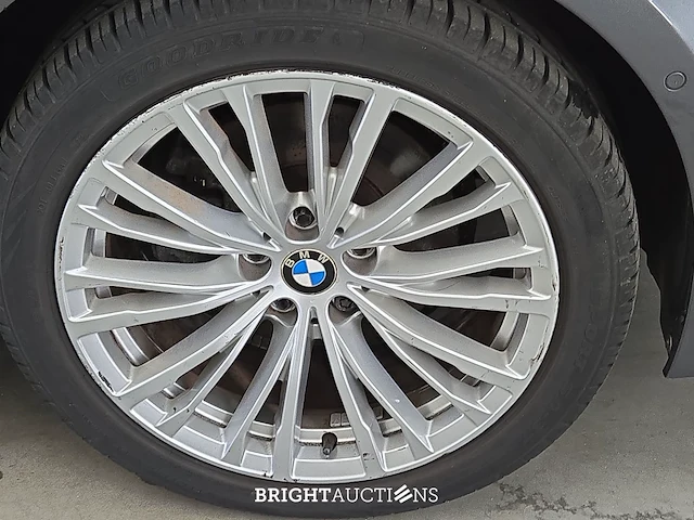 Bmw 320i 3-serie executive edition 184pk 2019 (origineel-nl) 3-serie, xt-203-t - afbeelding 17 van  39