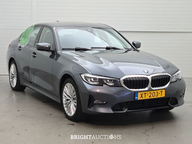 Bmw 320i 3-serie executive edition 184pk 2019 (origineel-nl) 3-serie, xt-203-t - afbeelding 12 van  39