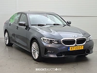 Bmw 320i 3-serie executive edition 184pk 2019 (origineel-nl) 3-serie, xt-203-t - afbeelding 12 van  39