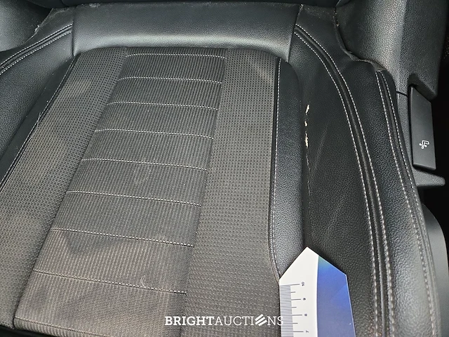 Bmw 320i 3-serie executive edition 184pk 2019 (origineel-nl) 3-serie, xt-203-t - afbeelding 28 van  39