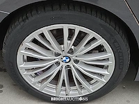 Bmw 320i 3-serie executive edition 184pk 2019 (origineel-nl) 3-serie, xt-203-t - afbeelding 32 van  39