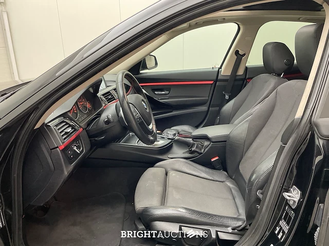 Bmw 320i 3-serie gran turismo luxury 184pk 2015 3-serie, nh-052-z - afbeelding 47 van  49