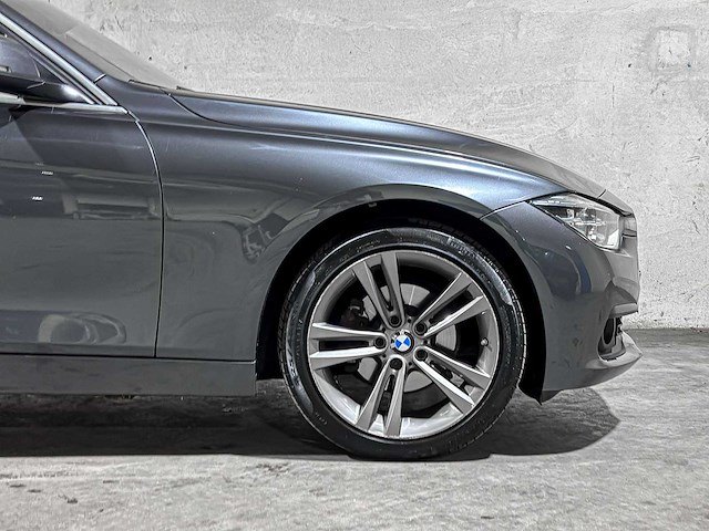 Bmw 320i automaat centennial high executive 184pk 2016 3-serie touring, jr-371-d - afbeelding 2 van  43