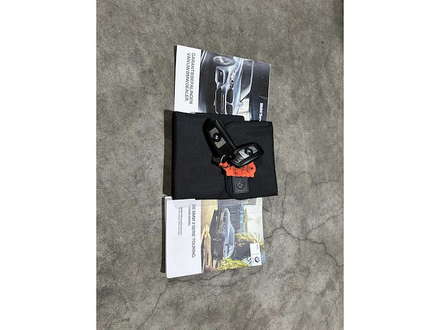 Bmw 320i automaat centennial high executive 184pk 2016 3-serie touring, jr-371-d - afbeelding 38 van  43