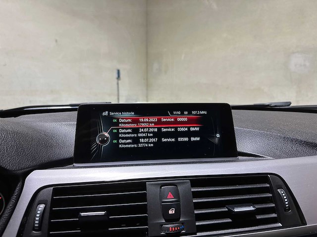 Bmw 320i automaat centennial high executive 184pk 2016 3-serie touring, jr-371-d - afbeelding 24 van  43