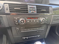 Bmw 320i cabrio high executive automaat, zn-110-j - afbeelding 12 van  16