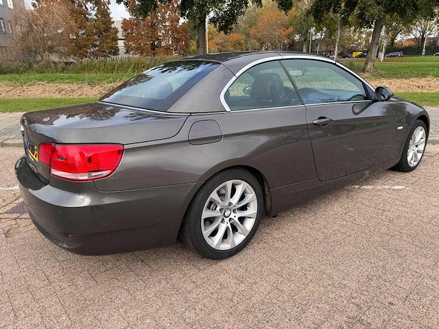 Bmw 320i cabrio high executive automaat, zn-110-j - afbeelding 2 van  16
