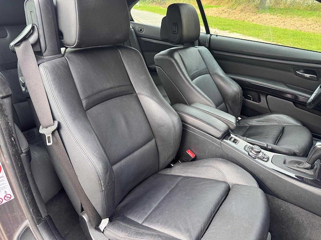 Bmw 320i cabrio high executive automaat, zn-110-j - afbeelding 13 van  16