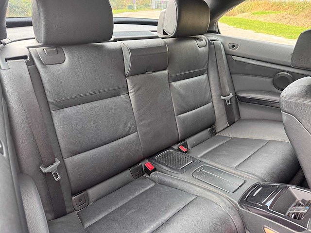 Bmw 320i cabrio high executive automaat, zn-110-j - afbeelding 14 van  16