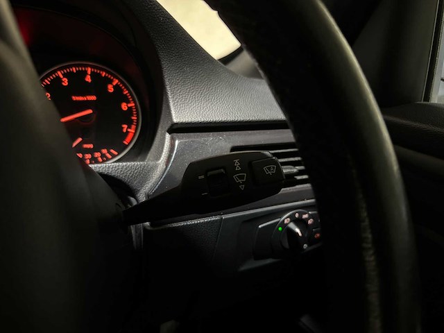 Bmw 320i cabriolet 170pk 2009 3-serie e93, xk-462-d - afbeelding 23 van  38