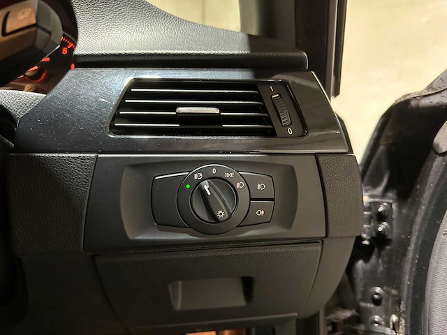 Bmw 320i cabriolet 170pk 2009 3-serie e93, xk-462-d - afbeelding 11 van  38