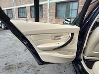 Bmw 320i efficientdynamics edition upgrade edition 170pk 2013 (origineel-nl) 3-serie, 1-sll-03 - afbeelding 26 van  41