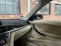 Bmw 320i efficientdynamics edition upgrade edition 170pk 2013 (origineel-nl) 3-serie, 1-sll-03 - afbeelding 24 van  40