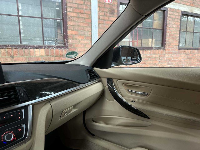 Bmw 320i efficientdynamics edition upgrade edition 170pk 2013 (origineel-nl) 3-serie, 1-sll-03 - afbeelding 38 van  41