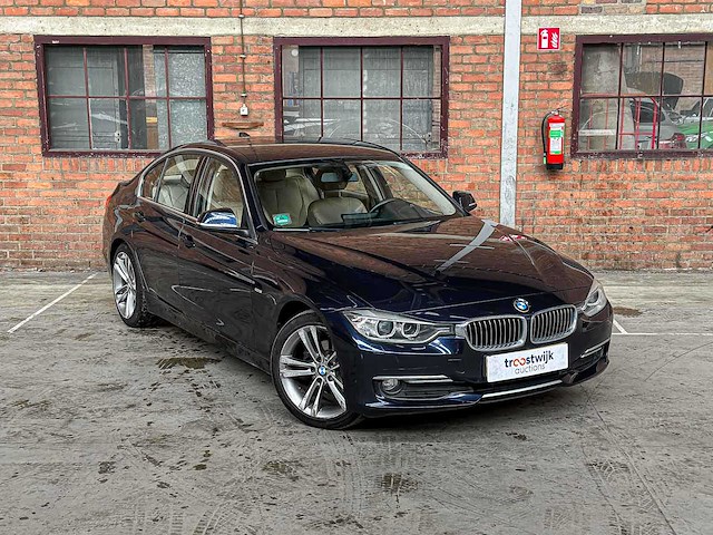 Bmw 320i efficientdynamics edition upgrade edition 170pk 2013 (origineel-nl) 3-serie, 1-sll-03 - afbeelding 40 van  41