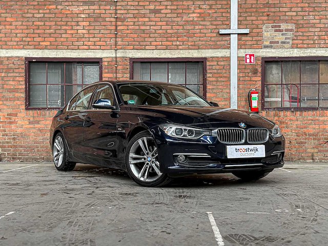 Bmw 320i efficientdynamics edition upgrade edition 170pk 2013 (origineel-nl) 3-serie, 1-sll-03 - afbeelding 7 van  41