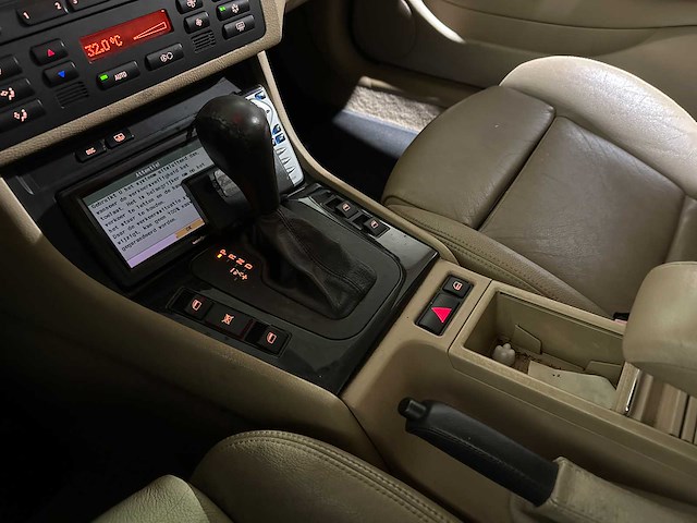 Bmw 320i executive 3-serie 168pk 2005, 39-rj-nz - afbeelding 18 van  41