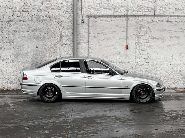 Bmw 320i executive 6-cilinder 150pk 1998, xj-ds-29 - afbeelding 2 van  48