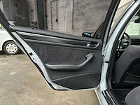 Bmw 320i executive 6-cilinder 150pk 1998, xj-ds-29 - afbeelding 28 van  48