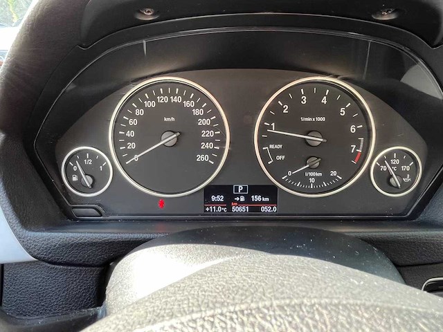Bmw 320i f30 saloon modern line automaat, 3610 - afbeelding 18 van  31