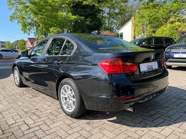 Bmw 320i f30 saloon modern line automaat, 3610 - afbeelding 31 van  31